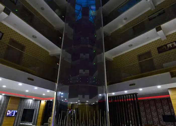 Grand Surmely Business Hotel *