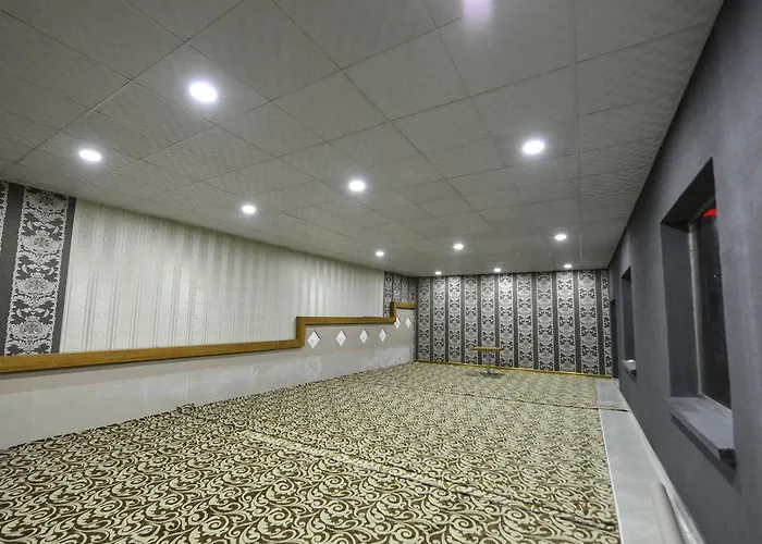 Grand Surmely Business Hotel *