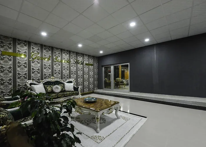 Hotel Grand Surmely Business *